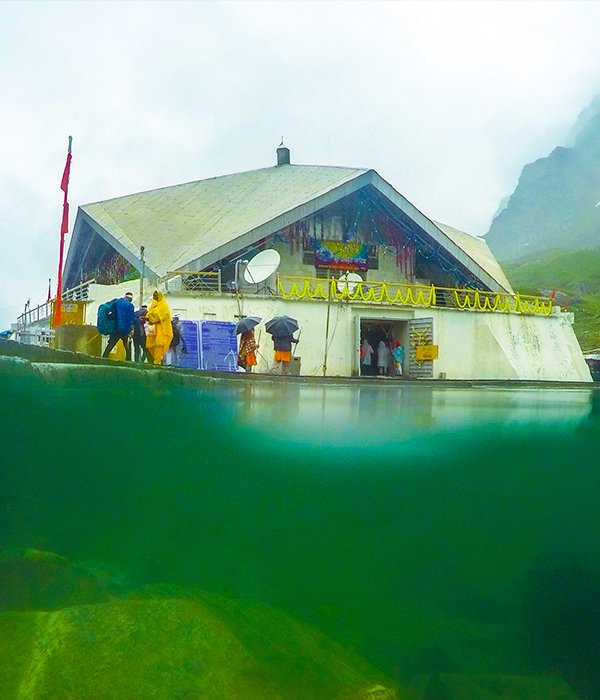 Valley of flowers Hemkund Sahib trekking packages