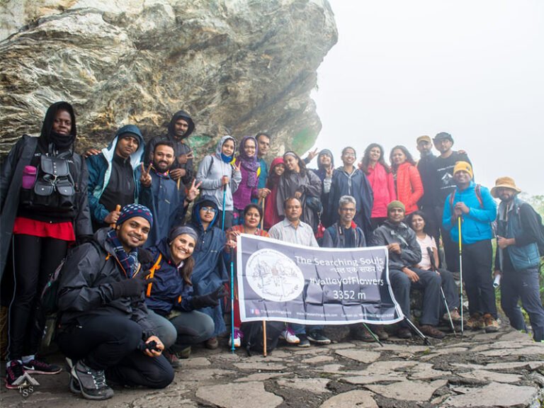 valley of flowers trek booking